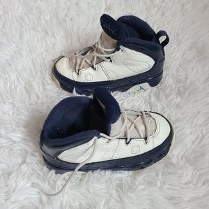 Air jordan 9 retro kids sneakers size 9C baby boy